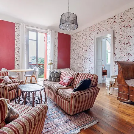 Lingaillat, Au Coeur D'un Parc شقة